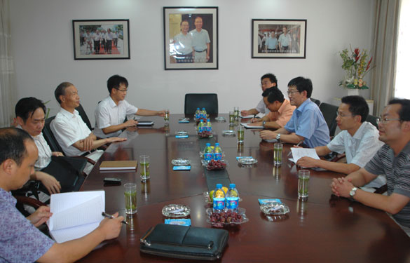 常州市委研究室向导一行十余人来GA黄金甲集团调研