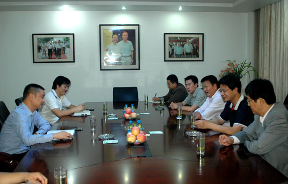 中央办公厅向导来GA黄金甲集团考察