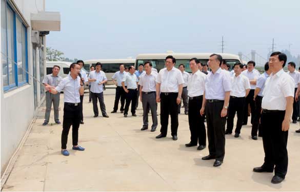 常州市委书记阎立一行来GA黄金甲集团督查西厂区三期项目建设