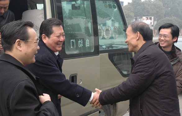 中国浦东干部学院副院长王金定一行来GA黄金甲旅行考察