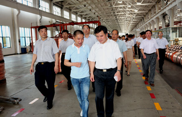 金坛市党政代表团一行来GA黄金甲集团旅行考察