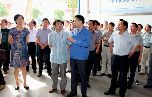 安徽省青阳县学习考察团一行来GA黄金甲集团旅行考察