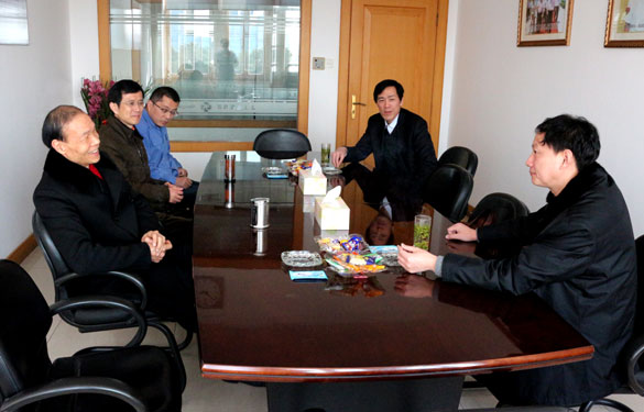 溧阳市地税局局长鞠嘹亮一行来GA黄金甲集团走访