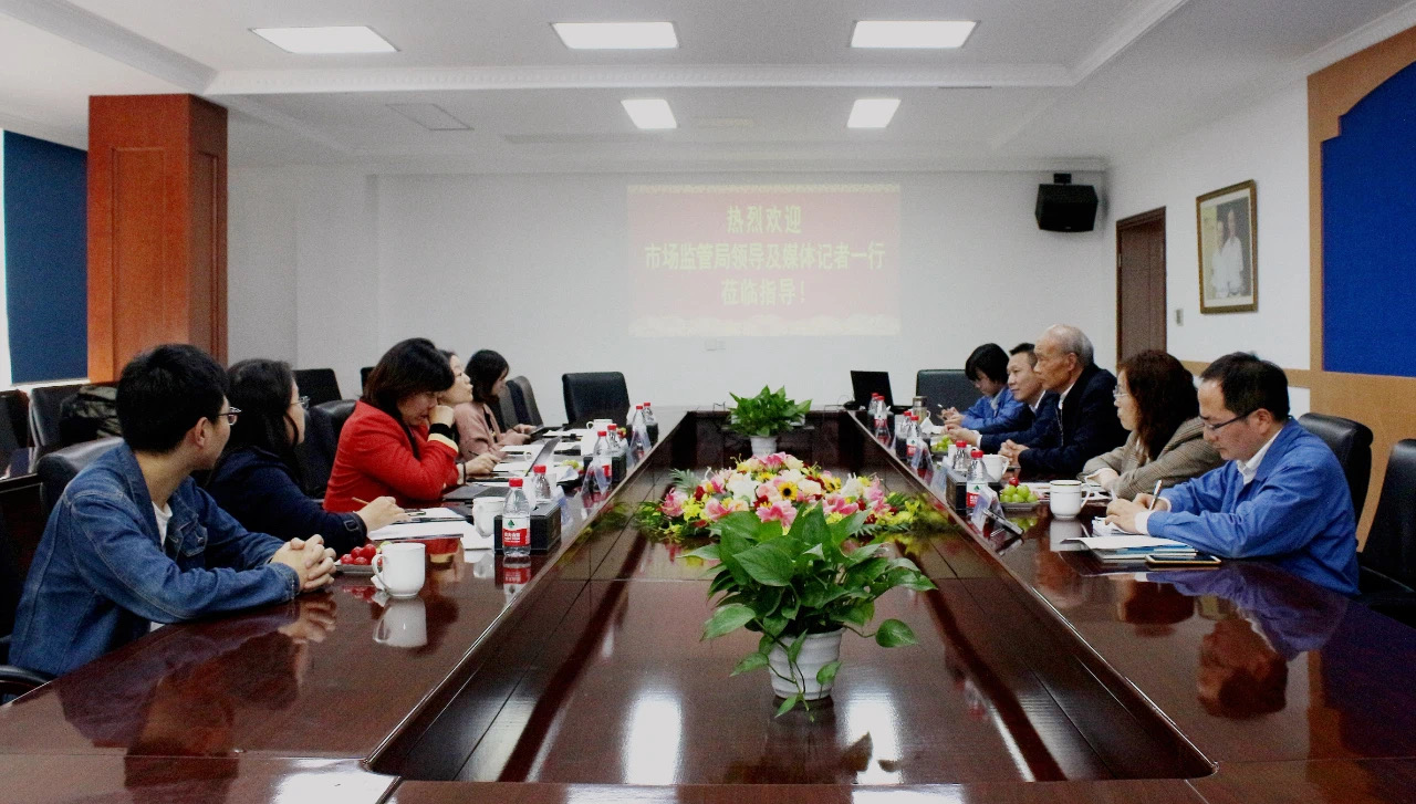 富厚“GA黄金甲”文化内在 全力打造“GA黄金甲”精品——丁山华董事长答记者问