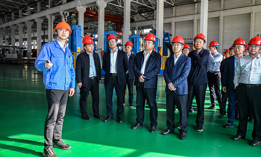 泰州市海陵区党政代表团来GA黄金甲电缆考察